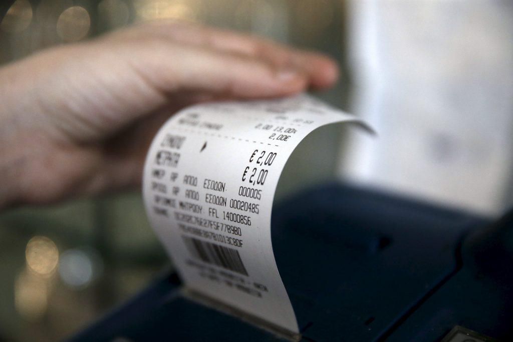 Tax evasion: Zero income or losses reported by 1 in 3 Greek freelancers
