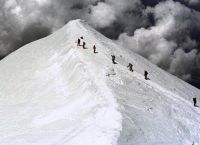 Mont Blanc: Η ψηλότερη κορυφή της Δυτικής Ευρώπης συρρικνώνεται