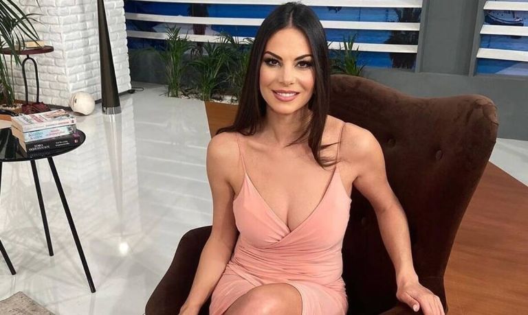 Εύη Βατίδου: «Δεν θα καναέκανα σχέση με τον Κούγια, τον βλέπω φιλικά» [vid]