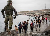 Περισσότεροι από 1.000 μετανάστες  έφτασαν χθες στα Κανάρια Νησιά της Ισπανίας
