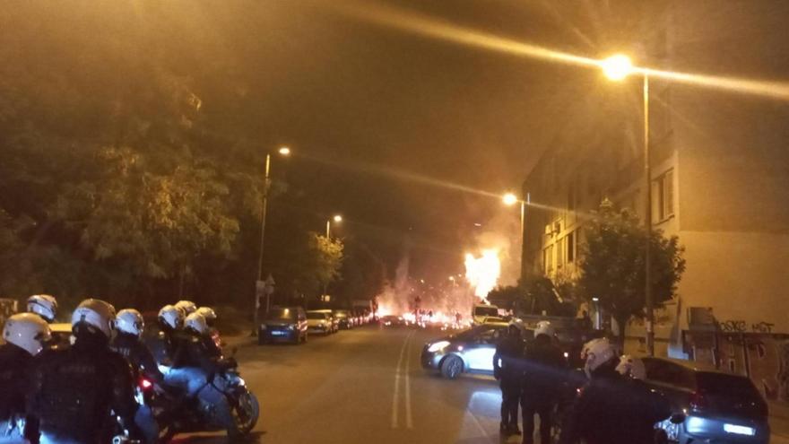 Πανεπιστημιούπολη Ζωγράφου: Σοβαρά επεισόδια με βροχή μολότοφ και χρήση χημικών [vid]