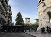 Ποινική δίωξη σε βαθμό πλημμελήματος στον Σύρο που κρατούσε μαχαίρι φωνάζοντας “Αllahu Akbar”