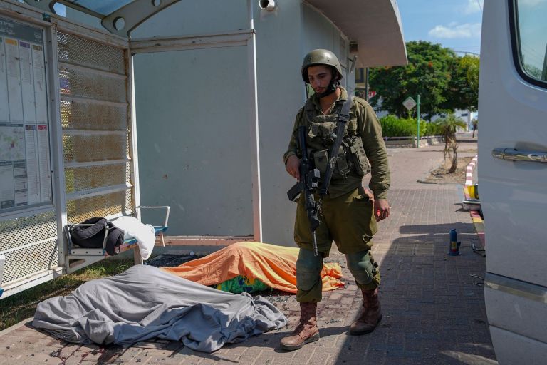 Εκρηκτική η κατάσταση στη Μέση Ανατολή – Πάνω από 1.000 Ισραηλινοί και Παλαιστίνιοι νεκροί [vid]