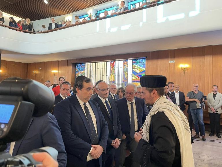Επιμνημόσυνη δέηση για τα θύματα του Ισραήλ στην Εβραϊκή Συναγωγή με συμμετοχή Υπουργών [pics]
