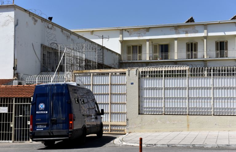 Σύγκρουση τιτάνων για το ποιος θα αναλάβει το μεγάλο έργο της μετεγκατάστασης των φυλακών Κορυδαλλού
