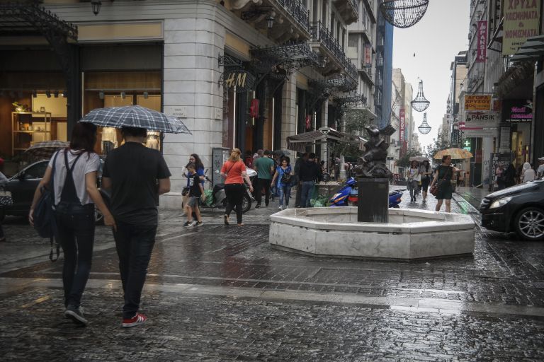 Καιρός: Τοπικές βροχές κεντρικά και νότια – Μεμονωμένες καταιγίδες στο νότιο Αιγαίο [vid]
