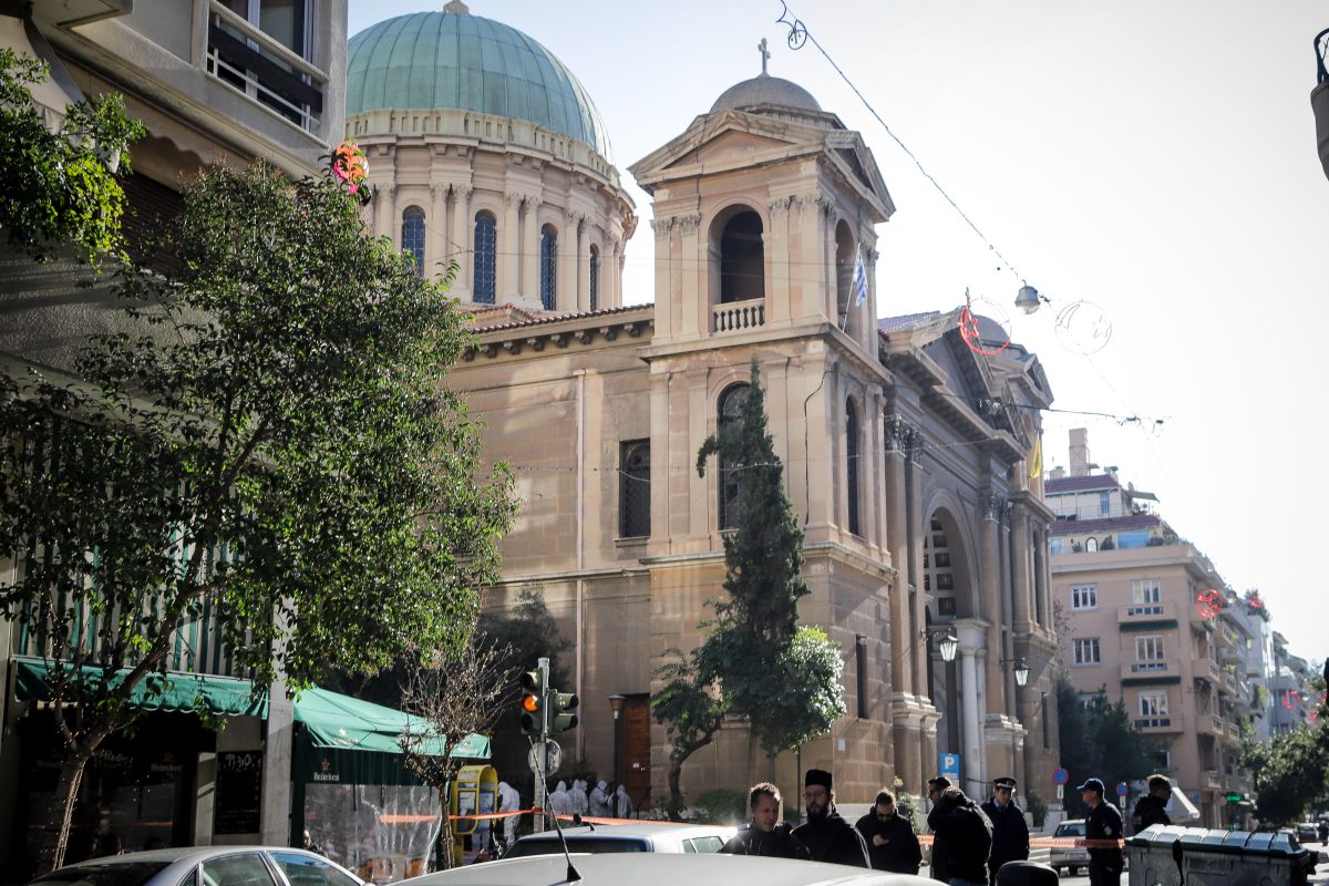 Κυκλοφοριακές ρυθμίσεις στο κέντρο λόγω της γιορτής του Αγίου Διονυσίου – Ποιοι δρόμοι είναι κλειστοί