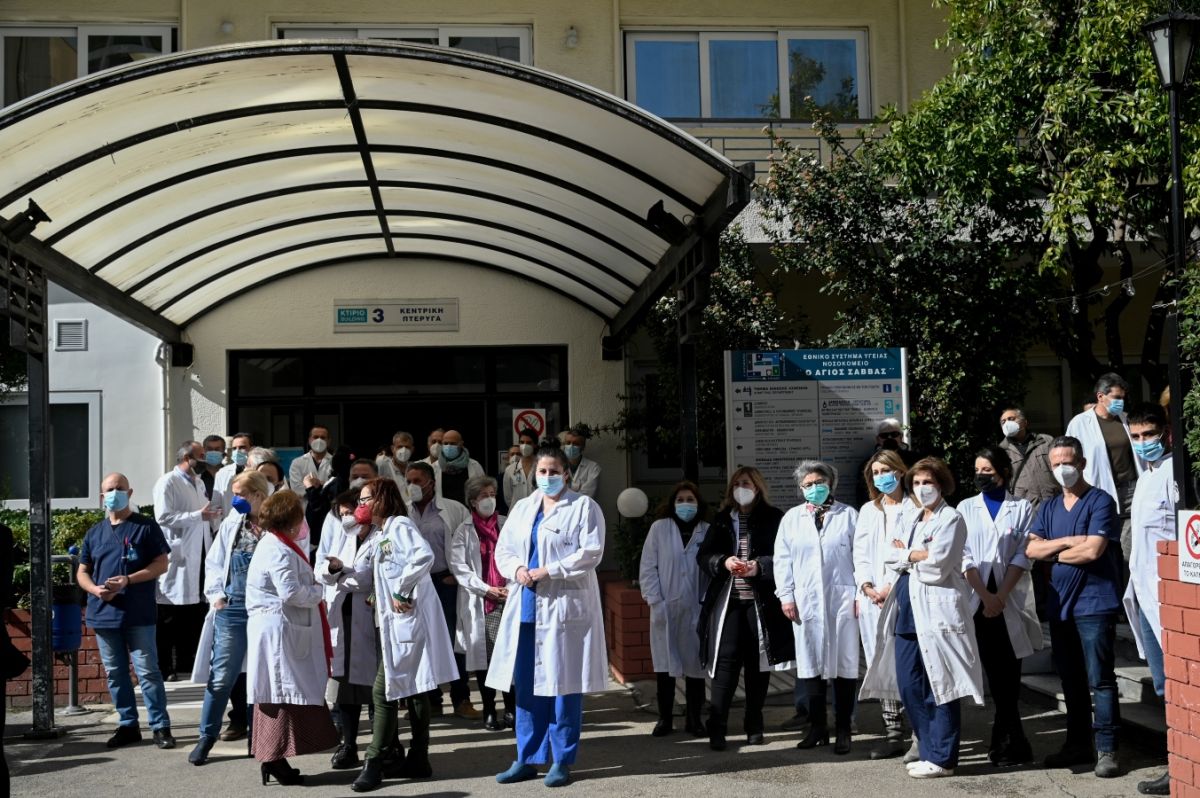 ΠΟΕΔΗΝ: 200-300 αποχωρήσεις το μήνα από το ΕΣΥ – Ανησυχία για το χειμώνα