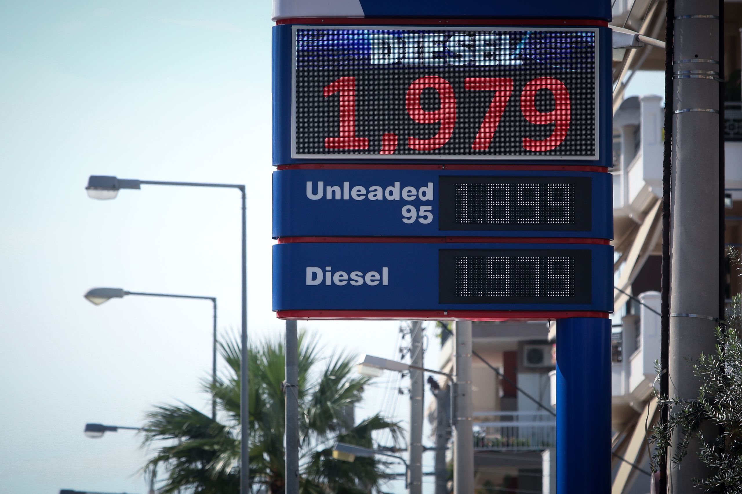 Υψηλά κέρδη το 2022 στην εμπορία καυσίμων, δυσκολίες τα επόμενα χρόνια