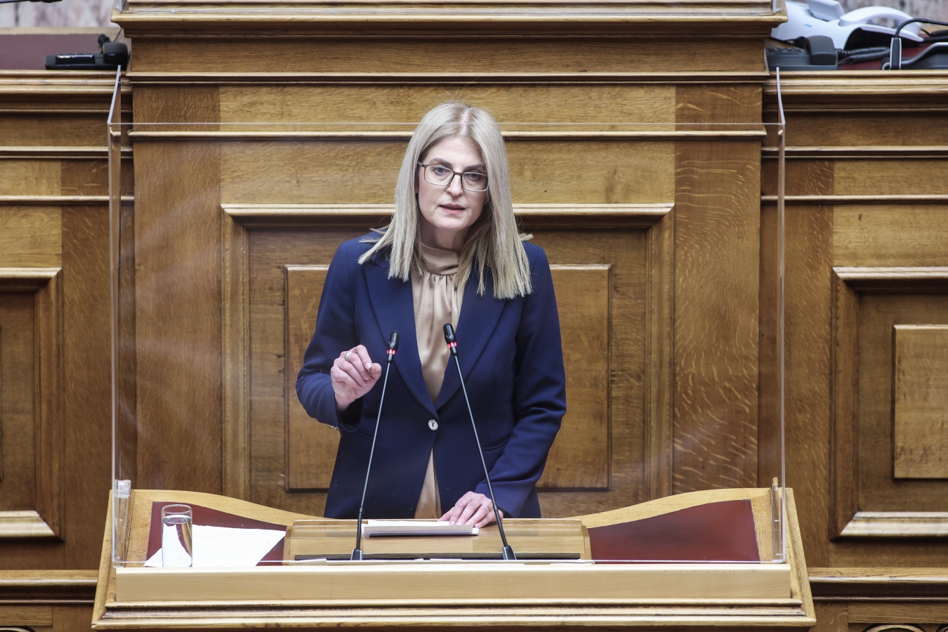 Δώρα Αυγέρη: ”Πεθαμένο λικέρ” ο ΣΥΡΙΖΑ πριν τον Στέφανο Κασσελάκη [vid]