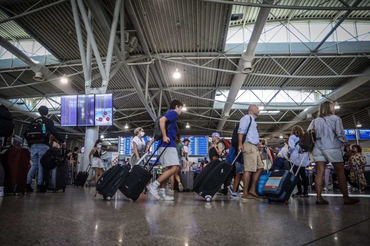 Τουρισμός: Σε 29,9 εκατ. ανήλθαν οι αεροπορικές και οδικές αφίξεις για το 9μηνο Ιανουαρίου–Σεπτεμβρίου