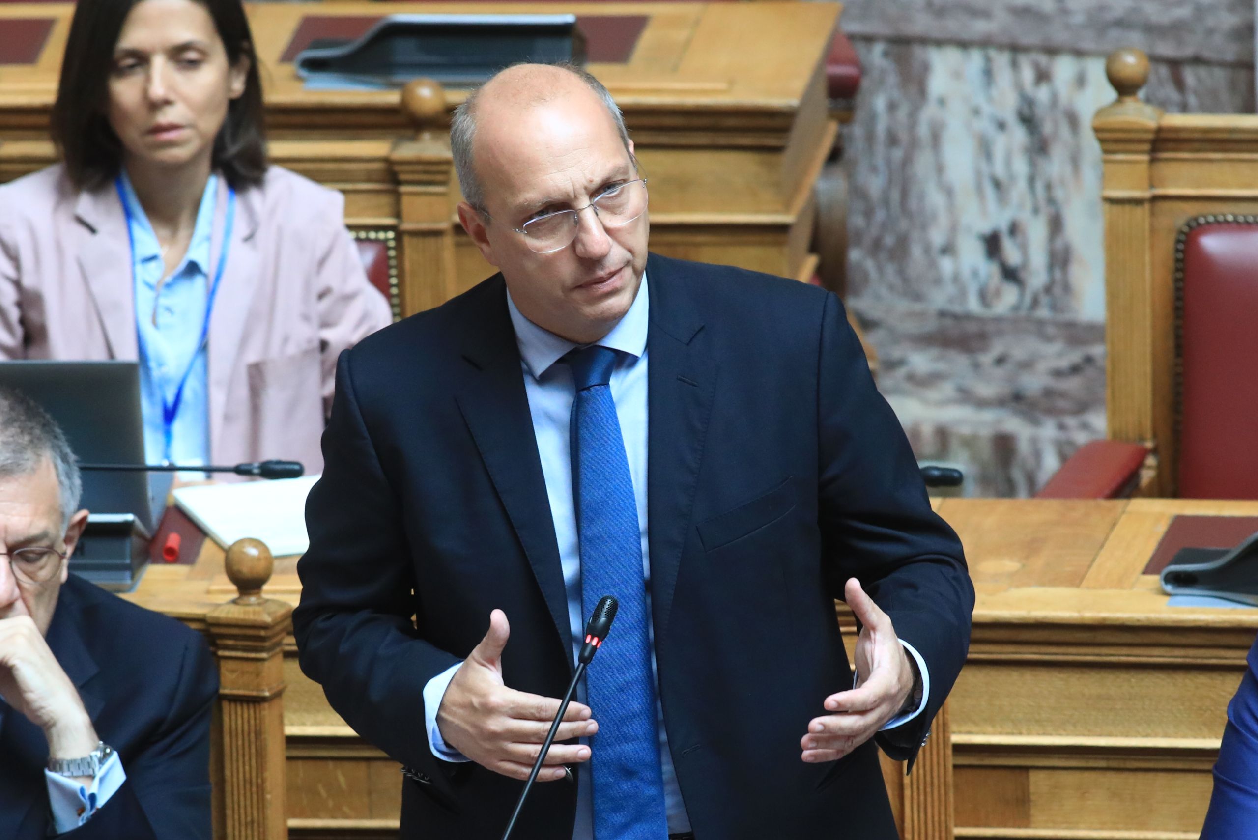 Οικονόμου για Κηφισό: Εγκαθιστούμε μόνιμα γερανοφόρα οχήματα της Τροχαίας [vid]