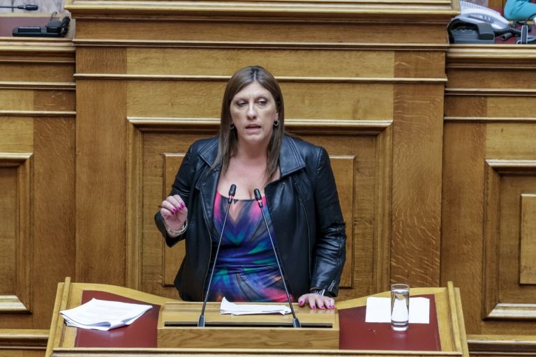 Κωνσταντοπούλου: «Golden Boy» ο Κασσελάκης – Όποτε ανοίγει το στόμα λέει κοτσάνα [vid]