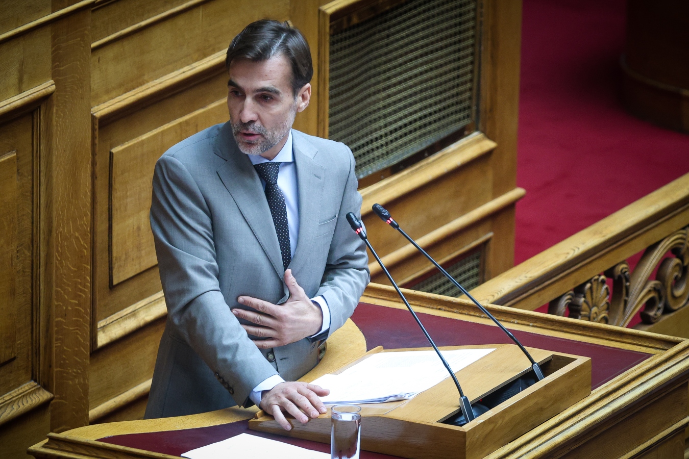Εκτός ΚΟ Πλεύσης Ελευθερίας ο Μιχάλης Χουρδάκης – Τον διέγραψε η Κωνσταντοπούλου [vid]
