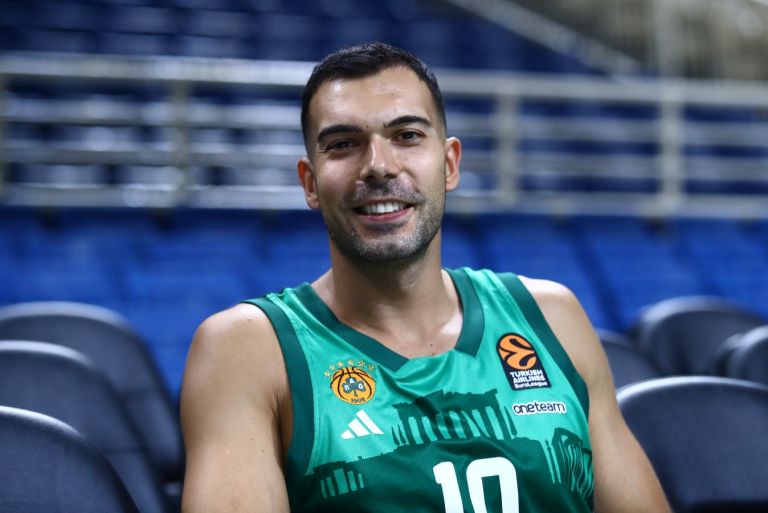 Πώς ο Μπαρτζώκας ανάγκασε τον Σλούκα να τα κάνει όλα λάθος στο φινάλε… [vid]