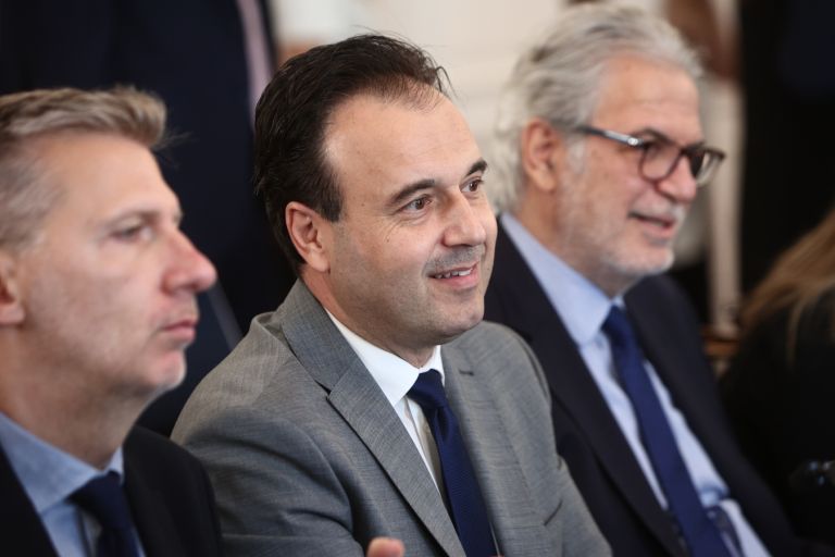 Papastergiou: The new mobile wallet will allow citizens to carry out transactions without any documents