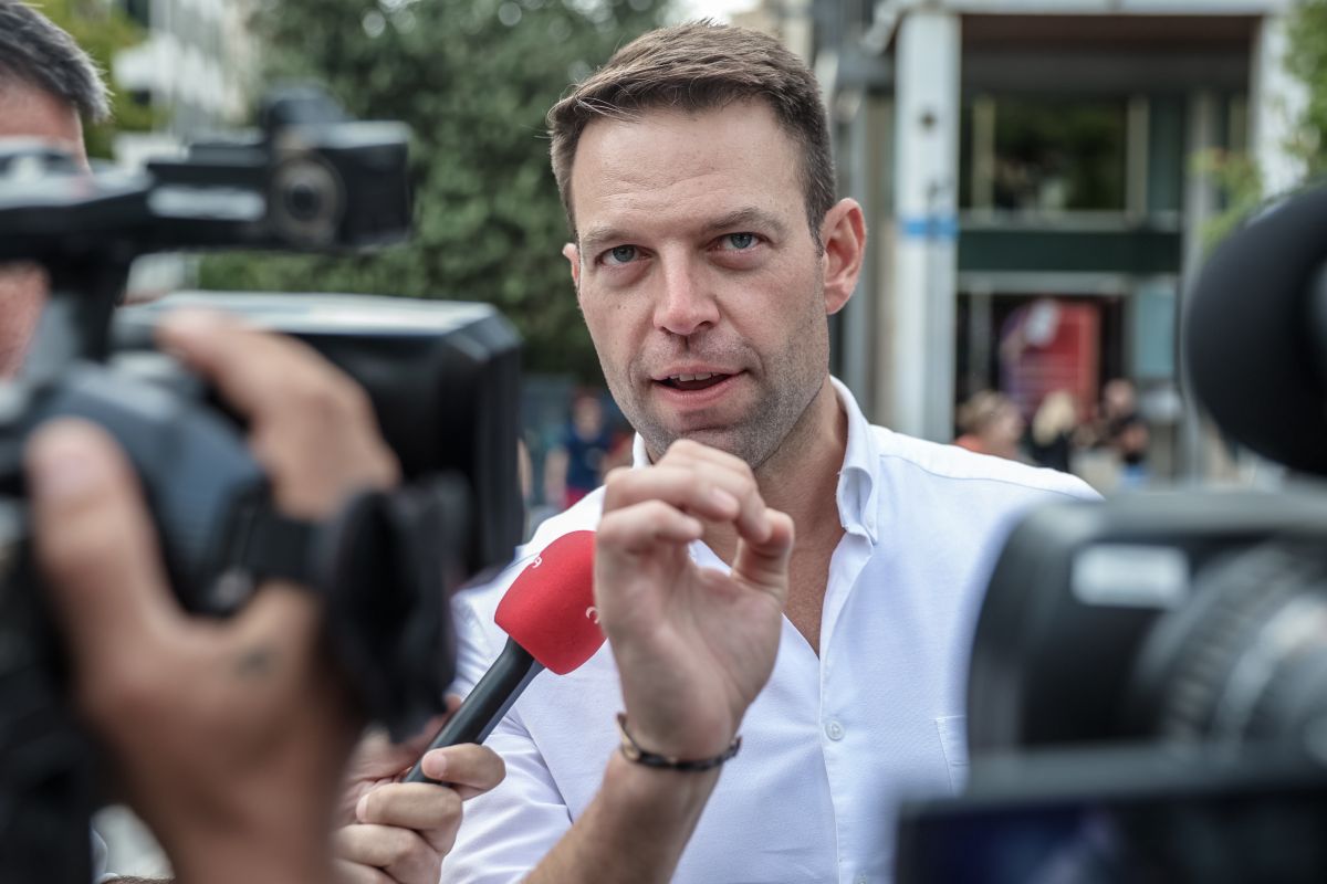 Στέφανος Κασσελάκης: Τι απαντά για τα άρθρα που αποκάλυψε η ΕΦΣΥΝ [vid]