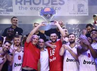 Olympiacos Crushes Panathinaikos to Claim Greek Super Cup