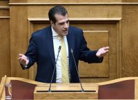 Πλεύρης: Να αναθεωρηθεί το άσυλο για Παλαιστίνιους στη χώρα μας που πανηγύριζαν για το χτύπημα στο Ισραήλ