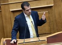 Πλεύρης: Ο Κασσελάκης ήρθε στη Βουλή σαν χειροκροτητής