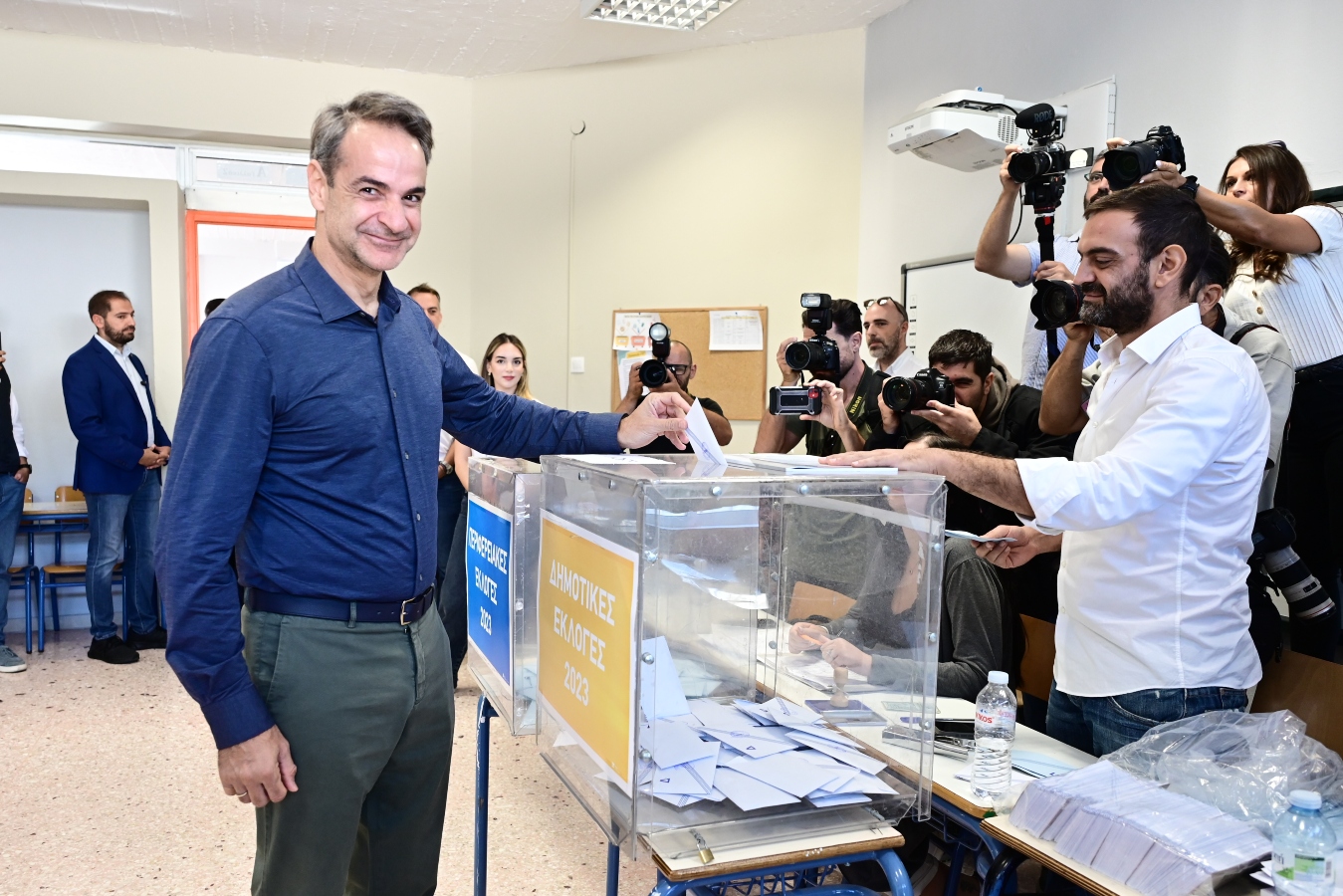 Αυτοδιοικητικές εκλογές: Ψήφισε ο Κυριάκος Μητσοτάκης – ”Σήμερα είναι η μεγαλη γιορτή της αυτοδιοίκησης”