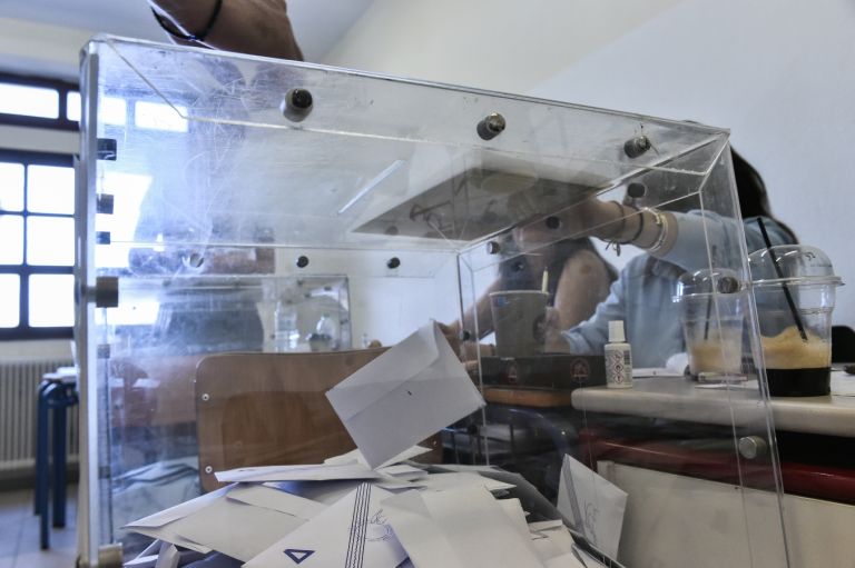 Αυτοδιοικητικές εκλογές: Οι 6 Περιφέρειες που θα κριθούν στον β’ γύρο [vid]