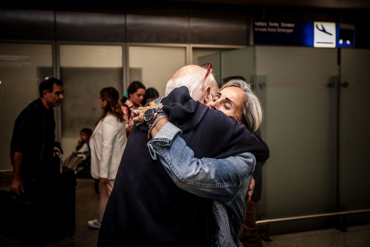First Chartered Flight Evacuates U.S. Citizens from Israel to Greece