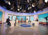 Debate Μπακογιάννη – Δούκα: Τι είπαν για κάμερες, εγκληματικότητα και «Μεγάλο Περίπατο» [vid]