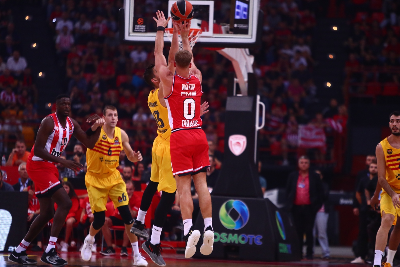 Euroleague: Η Μπαρτσελόνα νίκησε 77-68 τον Ολυμπιακό στο ΣΕΦ  [vid]