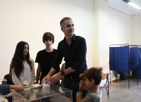 Ψήφισε ο Κώστας Μπακογιάννης: «Σήμερα οι Αθηναίοι και οι Αθηναίες αποφασίζουν για το μέλλον της πόλης» [vid]