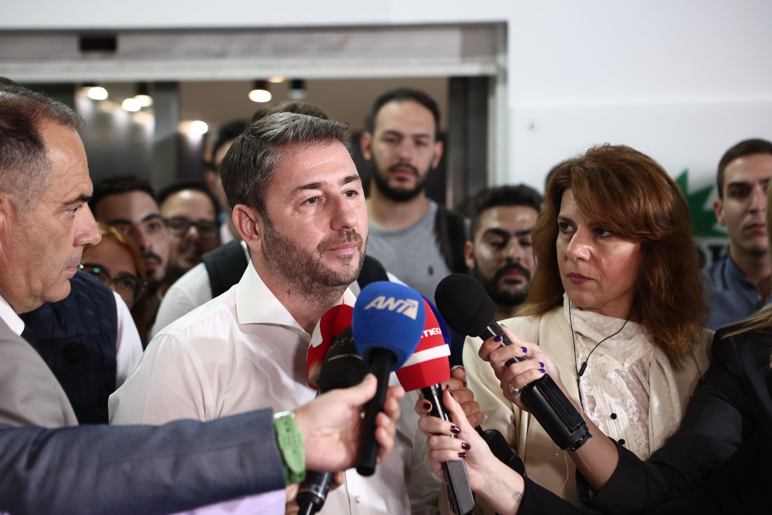 PASOK leader Androulakis welcomes runoff elections results