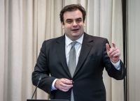 Κυριάκος Πιερρακάκης: Διαδραστικοί πίνακες σε όλα τα σχολεία έως τον ερχόμενο Σεπτέμβριο