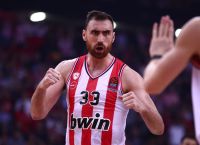 Ο εφτάψυχος Ολυμπιακός κατάφερε να γυρίσει από το -14 [vid]