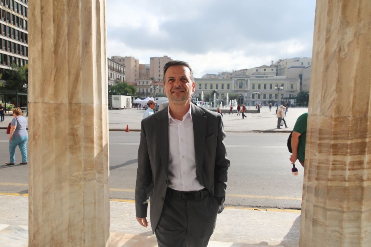 Χάρης Δούκας: Οι 5 παραδοξότητες για τη Βασ. Όλγας