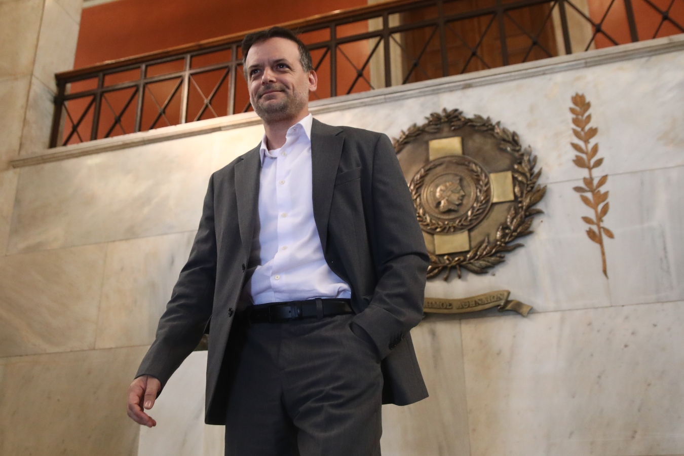 Χάρης Δούκας: Έξι ερωτήσεις για τη Βασιλίσσης Όλγας [vid]
