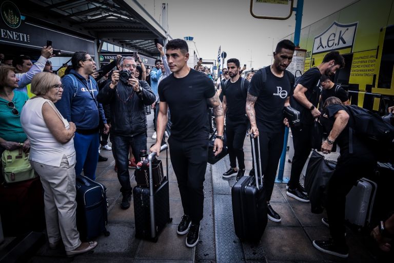 ΑΕΚ: Αναχώρησε για Μασσαλία η αποστολή – Sold out η αναμέτρηση [vid]