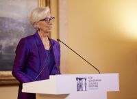 Λαγκάρντ: Απότελεσμα σκληρής δουλειάς η επενδυτική βαθμίδα, οι Έλληνες θα συνεχίσουν