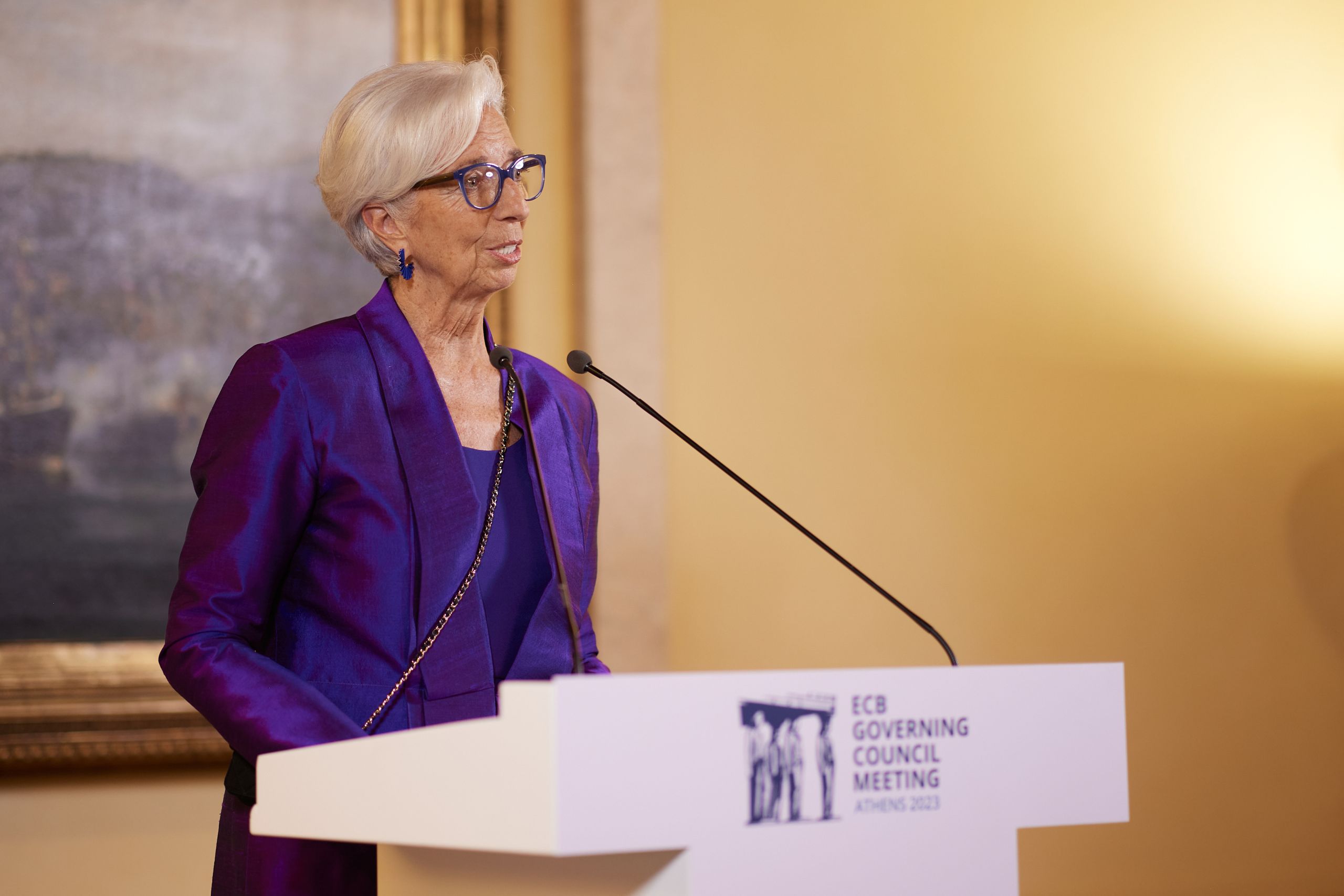 Λαγκάρντ: Απότελεσμα σκληρής δουλειάς η επενδυτική βαθμίδα, οι Έλληνες θα συνεχίσουν