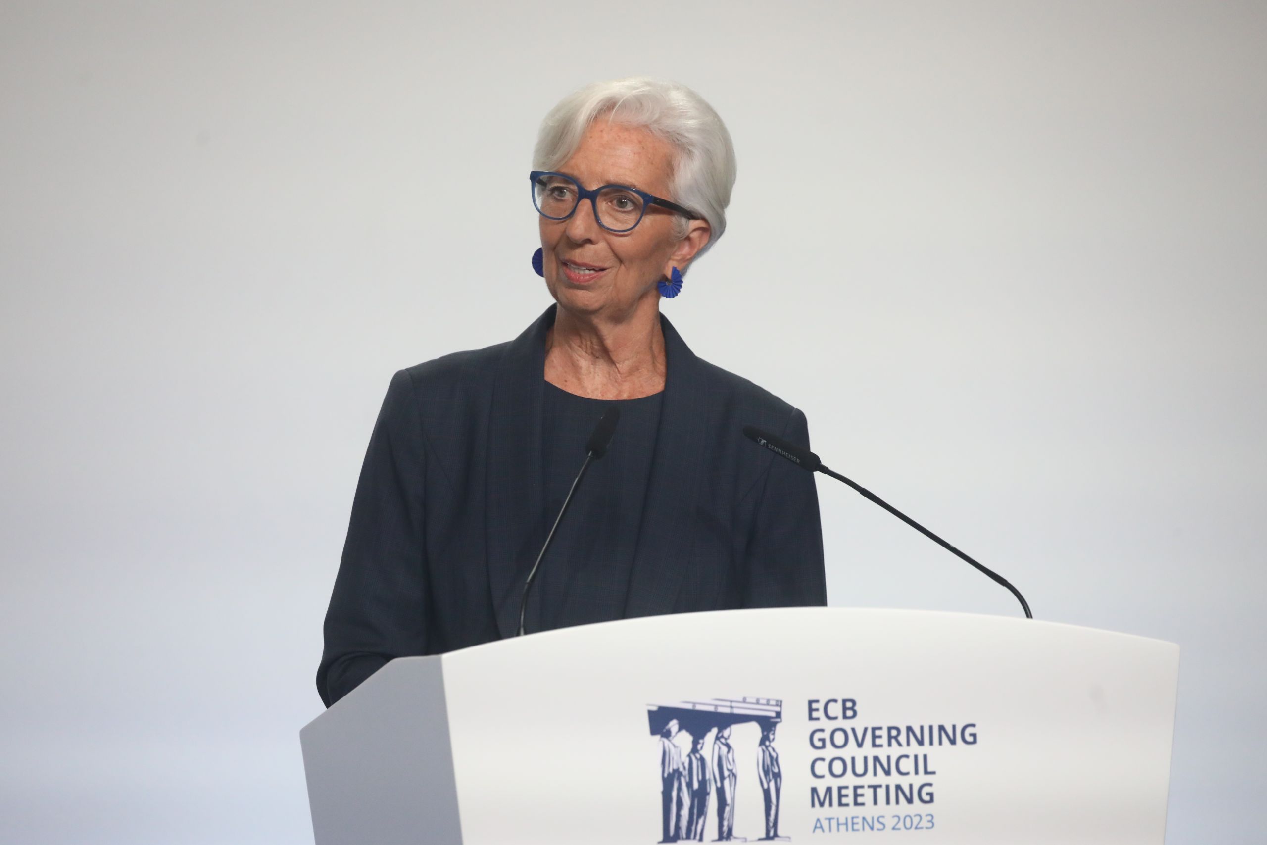 ECB’s head Christine Lagarde praises Greek economy’s return to pre-Covid levels