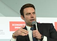 Κασσελάκης: “Φιλοδοξώ να γίνω ο επόμενος πρωθυπουργός” [vid]