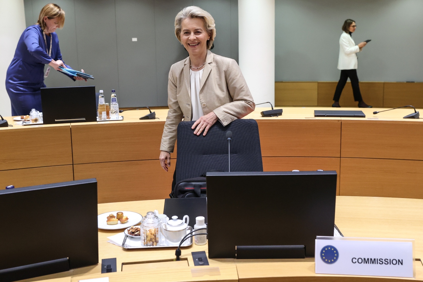 Συγχαρητήρια στην Ελλάδα από Φον ντερ Λάιεν και Μισέλ για την επενδυτική βαθμίδα [vid]