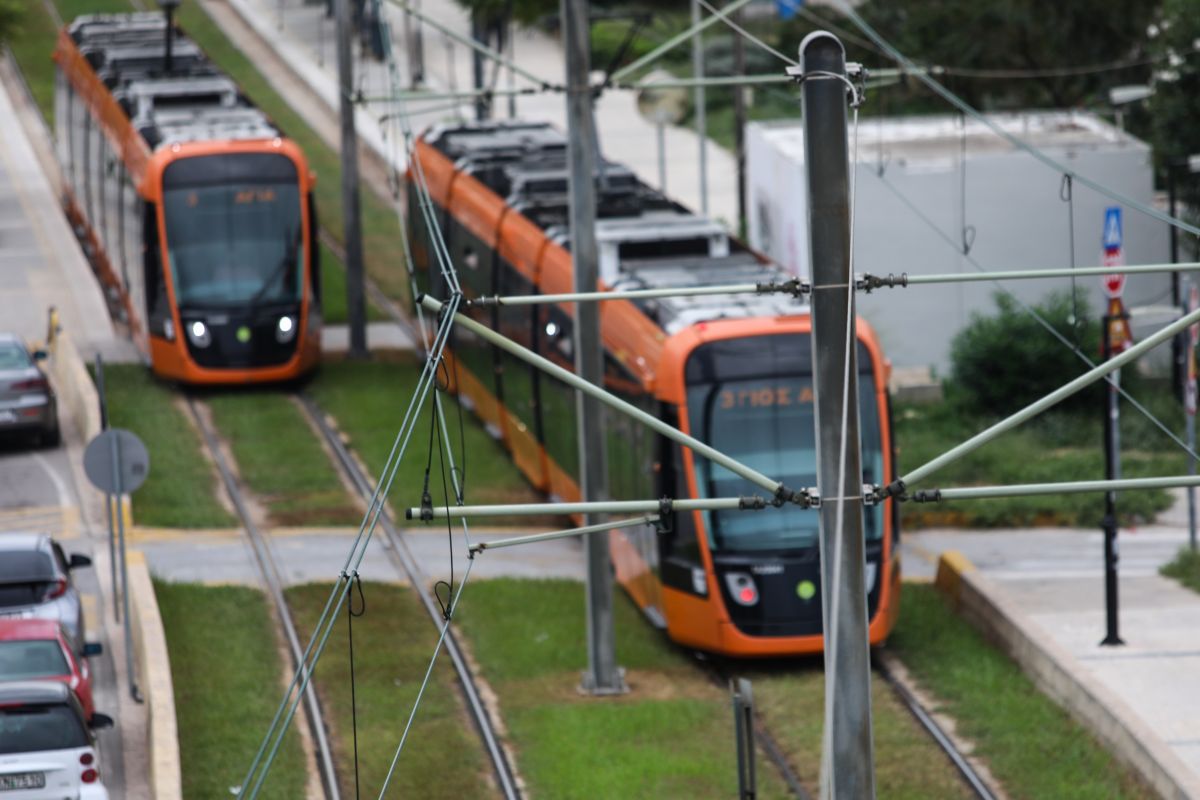 Στάση εργασίας σε μετρό και ηλεκτρικό σήμερα – Ποιες ώρες τραβούν «χειρόφρενο»