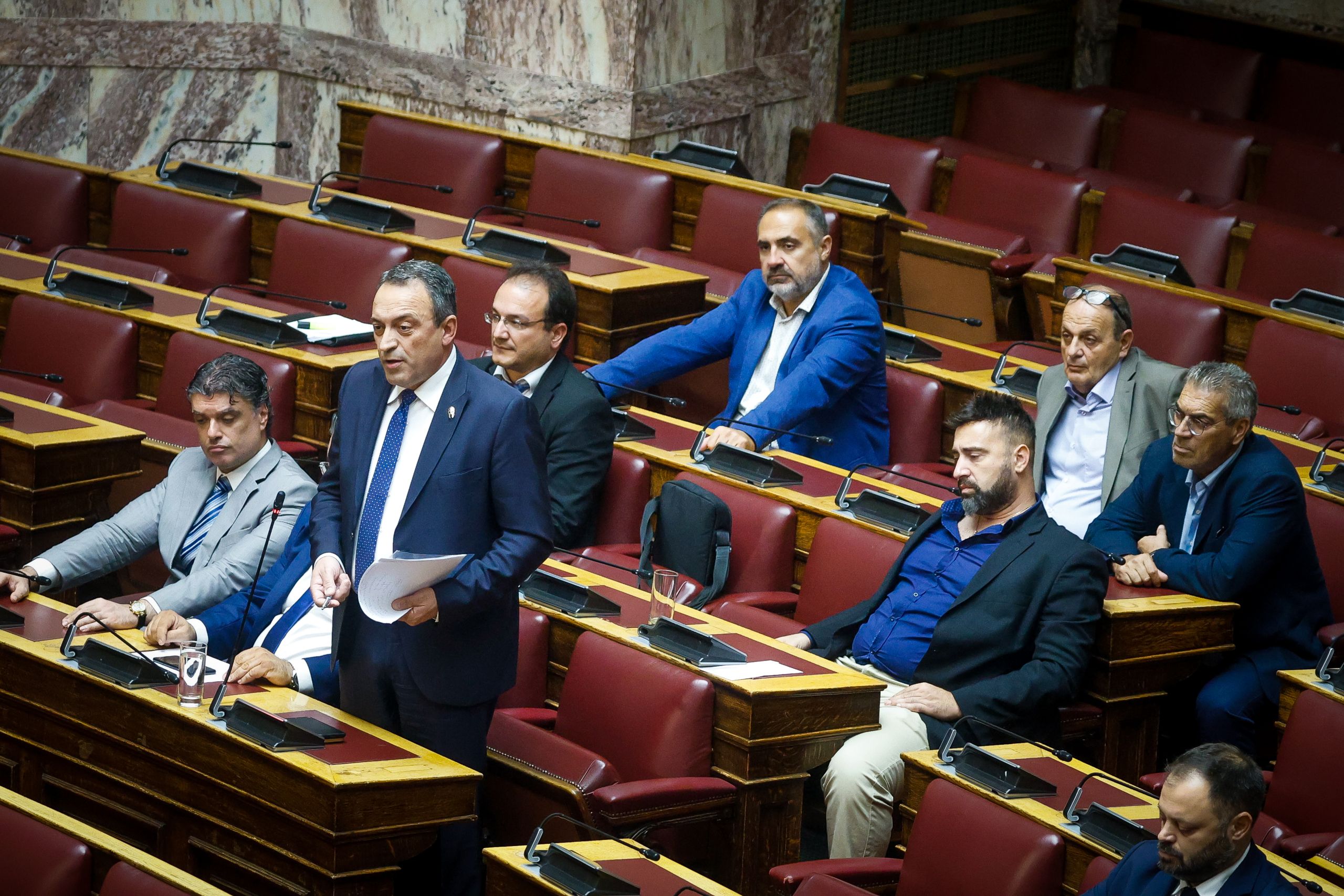 Σπαρτιάτες: Η Βουλή ήρε την ασυλία των 11 βουλευτών με 285 “ναι” [vid]