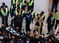 ΗΠΑ: Αμερικανο-Εβραίοι, εισέβαλαν στο Καπιτώλιο, για να διαδηλώσουν υπέρ της Παλαιστίνης [vid]