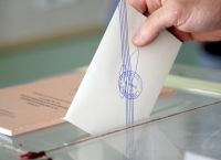 Δημοσκόπηση Opinion Poll: Στο 38,5% η ΝΔ, για πρώτη φορά δεύτερο κόμμα το ΠΑΣΟΚ με 16%