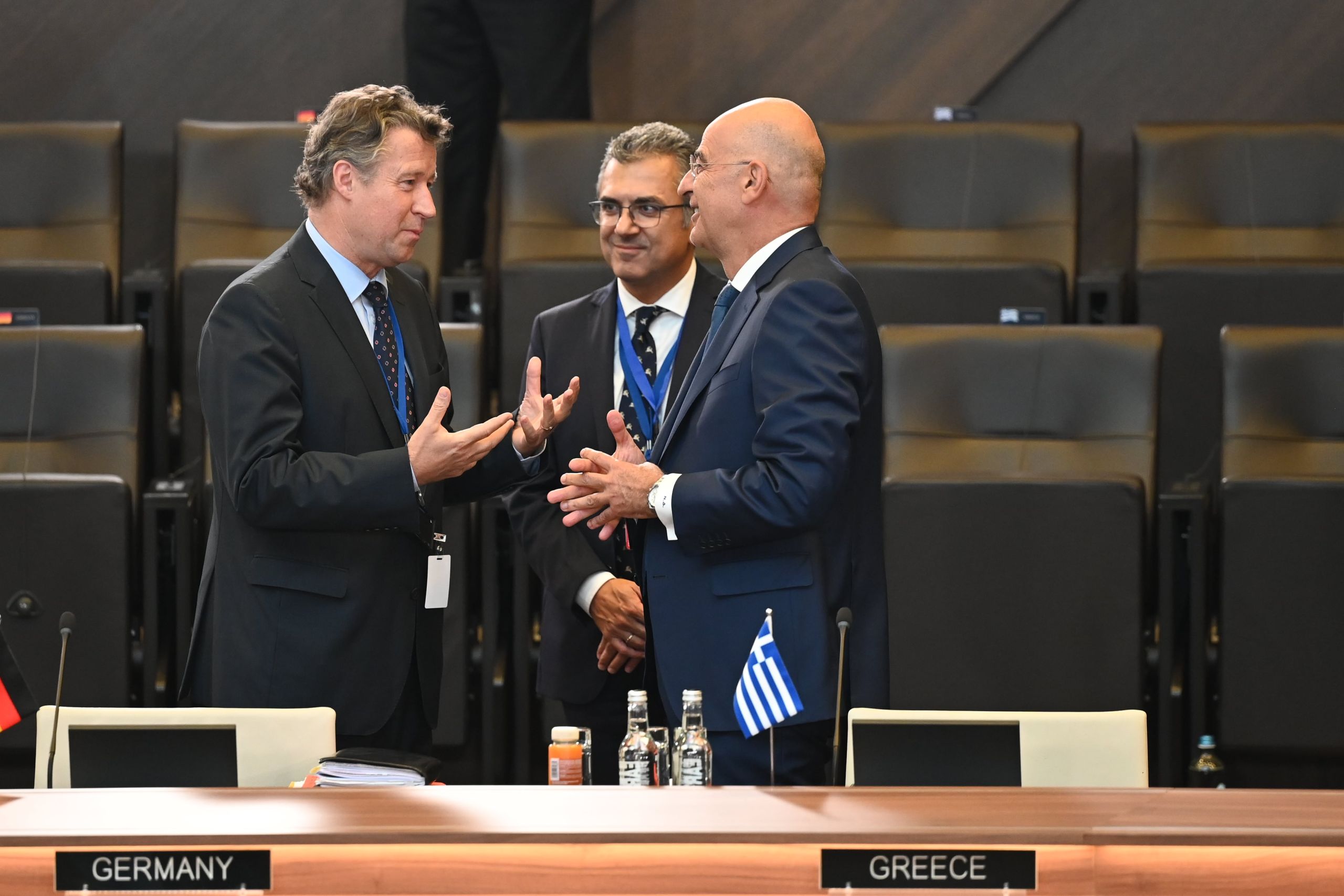 Δένδιας στη Σύνοδο του ΝΑΤΟ: Συμφωνία για επέκταση αγωγού εφοδιασμού καυσίμων μέσω Αλεξανδρούπολης