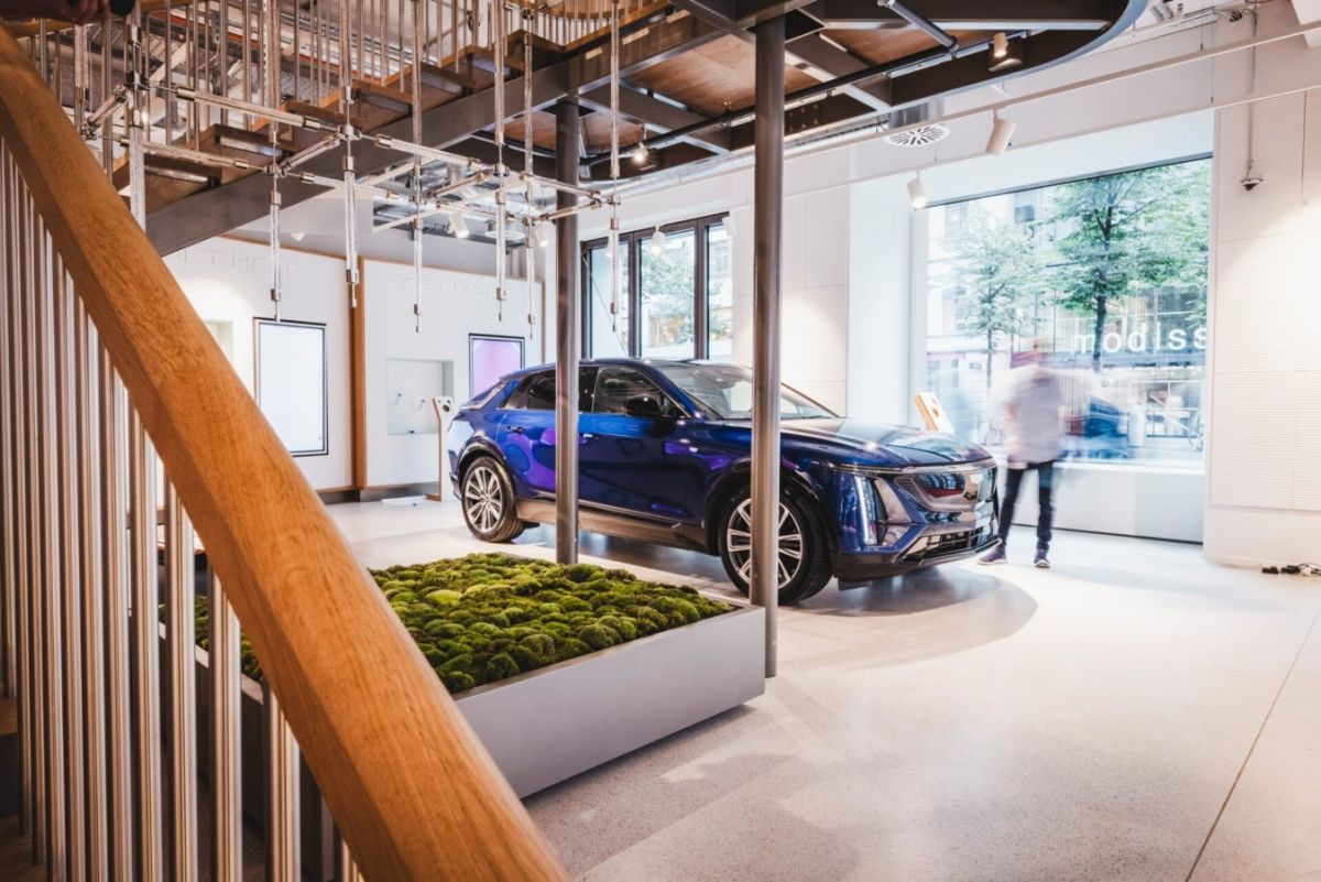 Η GM φέρνει ηλεκτρικά Cadillac των 90.000 δολ. στην Ευρώπη