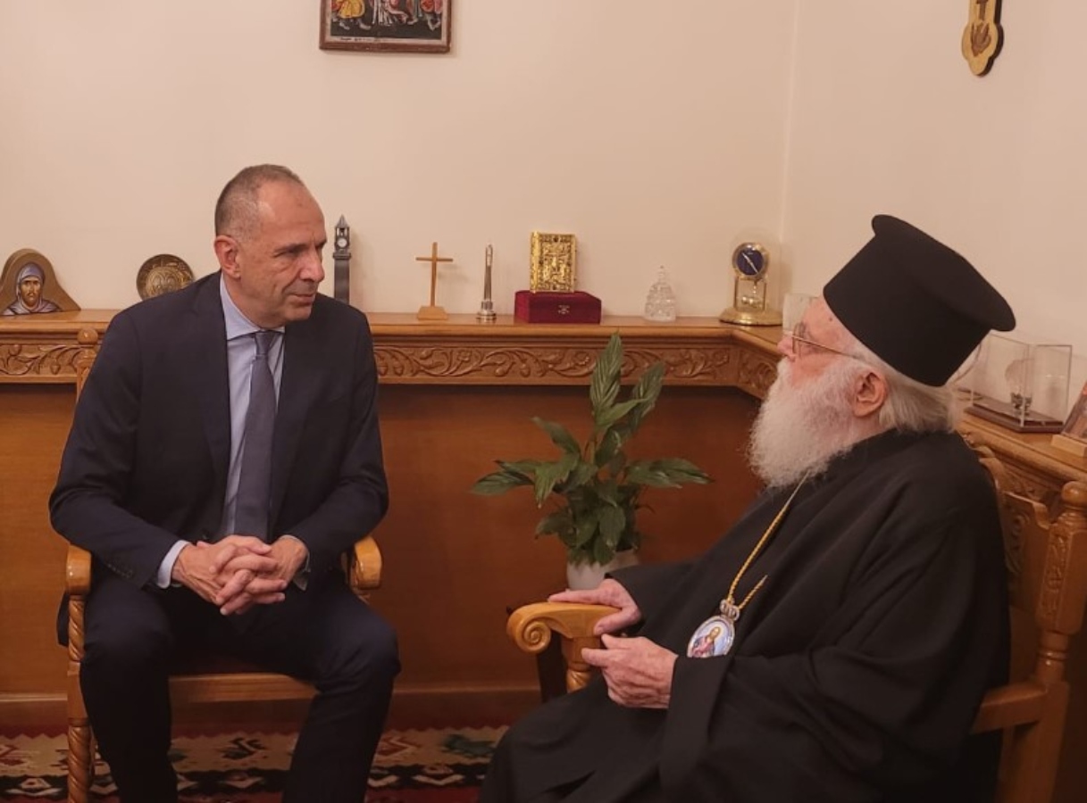 Συνάντηση Γεραπετρίτη με τον Αρχιεπίσκοπο Αλβανίας: Στηρίζουμε εσάς και το έργο σας