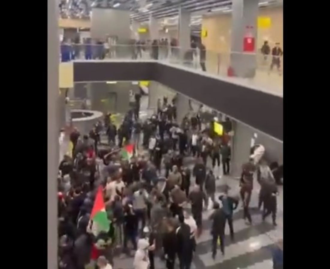 Ρωσία: Άνδρες εισέβαλαν στο αεροδρόμιο του Νταγκεστάν – Αναμενόταν αεροσκάφος από το Ισραήλ