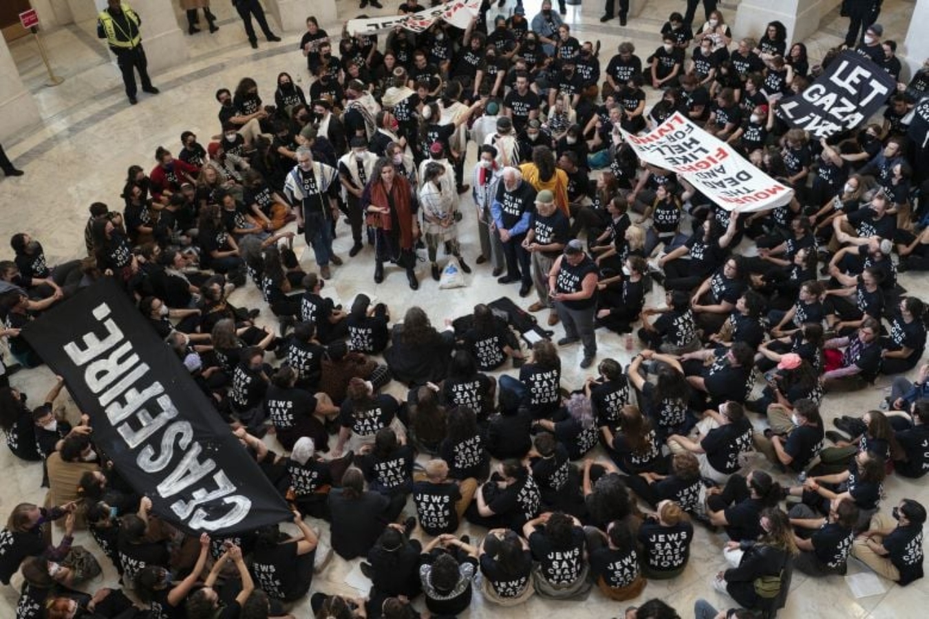 Στο Διεθνές Ποινικό Δικαστήριο πρσφεύγει η Παλαιστινιακή Αρχή: Αντιπολεμική εισβολή στο Καπιτώλιο